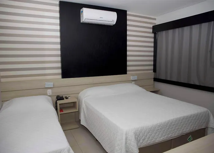 Mogano Express Hotel - PET FRIENDLY e ELETROPOSTO